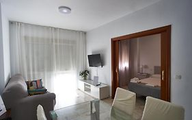 Apartamento con piscina solo en temporada